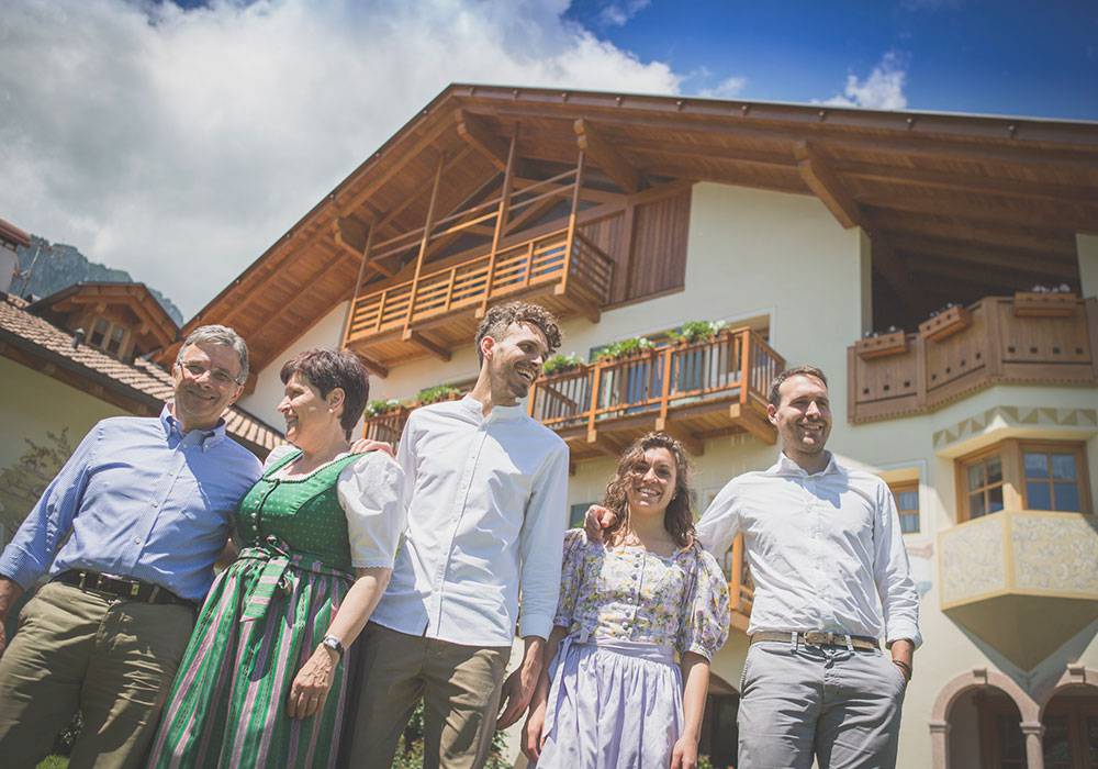 🏡 Siamo la casa dove restare fuori casa, a riscoprire la bellezza delle cose semplici e ritornare più felici.